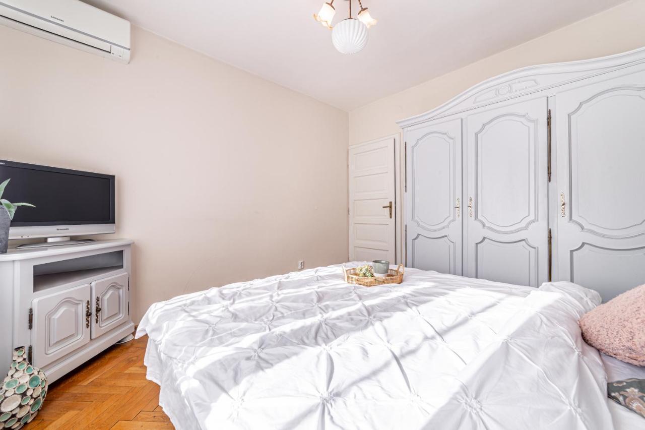 Nala Central Apartment Arad Extérieur photo